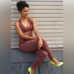 Fabletics Iris Sweatpants, collaboration with Liza Koshy.